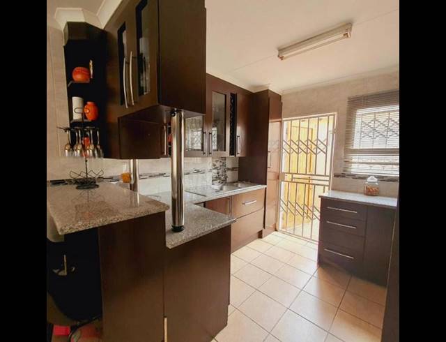 3 BEDROOM HOUSE FOR SALE IN AMANDASIG